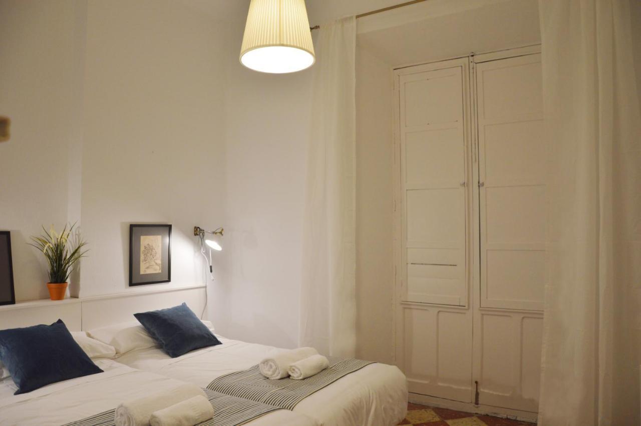 Apartamento Colon 32 Seville Exterior photo